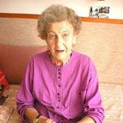 Non ho bisogno di usare farmaci antidolorifici. Sono molto soddisfatto della lampada fototerapia, non mi pento affatto di averla acquistata. Mi aiuta soprattutto per l'articolazione dell'anca, la colonna vertebrale cervicale e il ginocchio - l'ho presa dopo un grave infortunio.